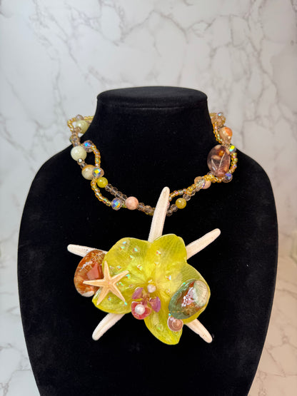 Iris Real Starfish & Preserved Flower Necklace| Handmade Ocean & Botanical Jewelry