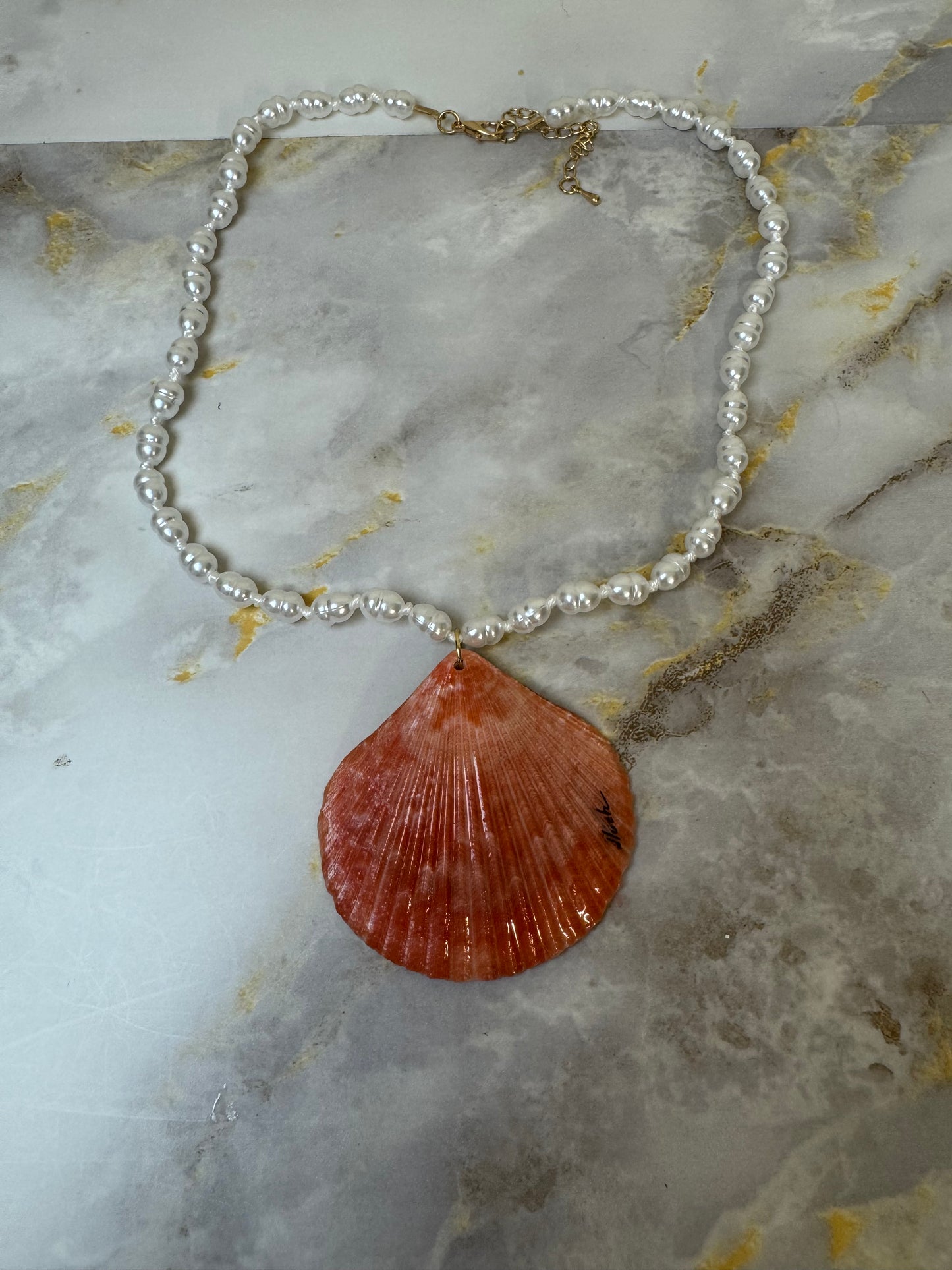 Beautiful Dolphin Necklace Resin‑Encased Shell Collection Shell Necklaces, Epoxy Resin Necklace