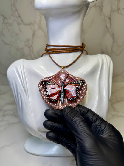 Mar de Alas Natural Seashell Synthetic Butterfly Necklace | Handmade Coastal Jewelry | UV Resin Ocean Art