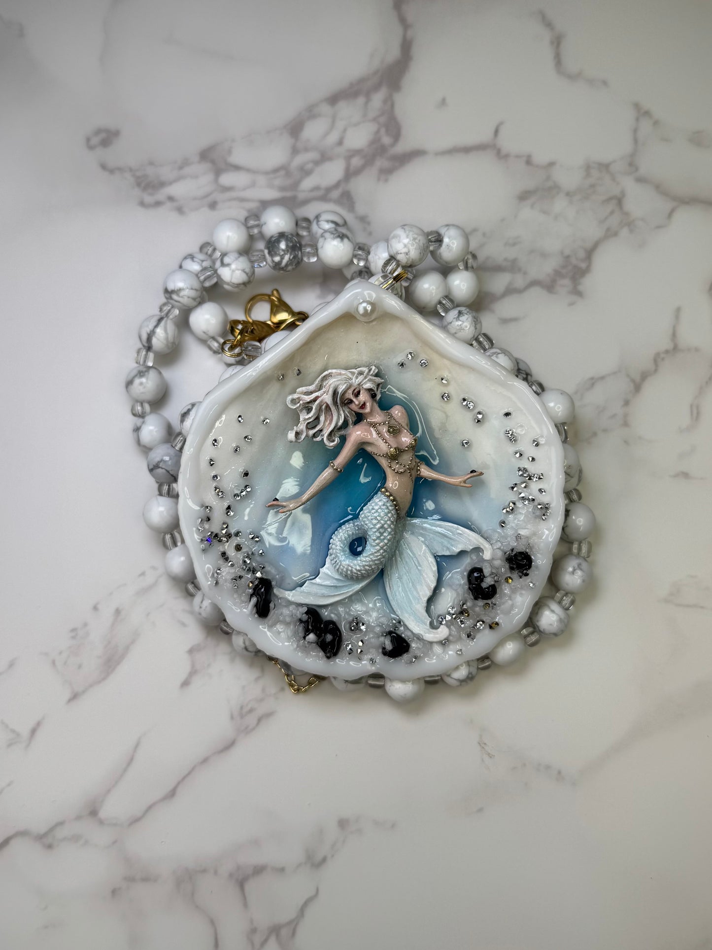 Boreas  Mermaid Sea Shell Necklace  – Mermaid in Shell with UV Resin