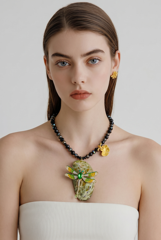 Aurora Real Starfish & Preserved Flower Necklace| Handmade Ocean & Botanical Jewelry