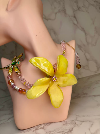 Thalía Golden Dragonfly Yellow Plumeria with Dragonfly – Clear Crystal Necklace | Handmade Floral Jewelry