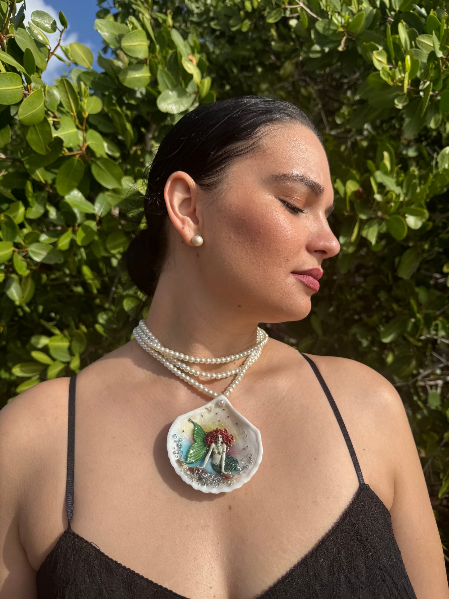 Luz Mermaid Sea Shell Necklace Set – Mermaid in Shell with UV Resin