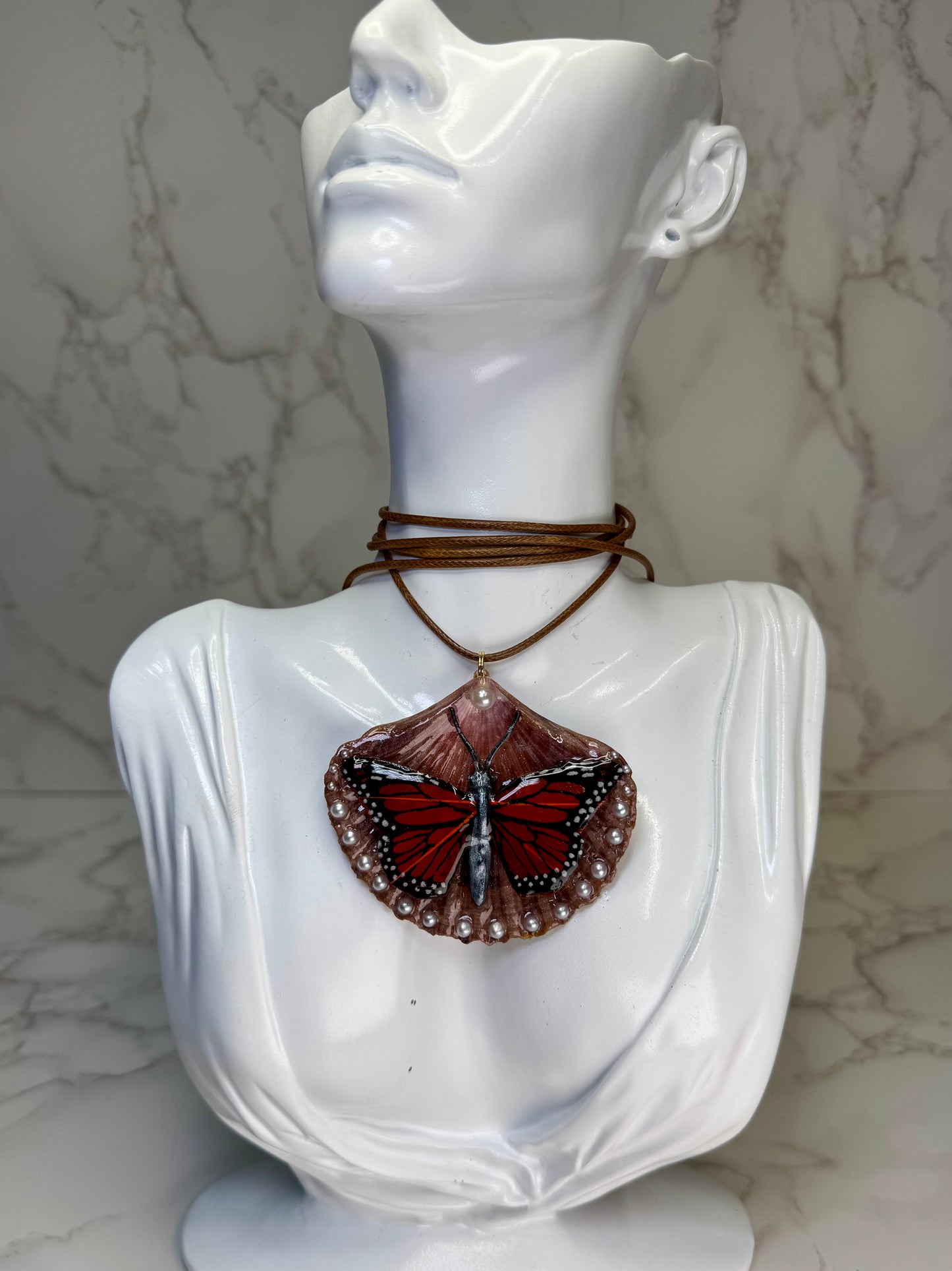 Mar de Alas Natural Seashell Synthetic Butterfly Necklace | Handmade Coastal Jewelry | UV Resin Ocean Art