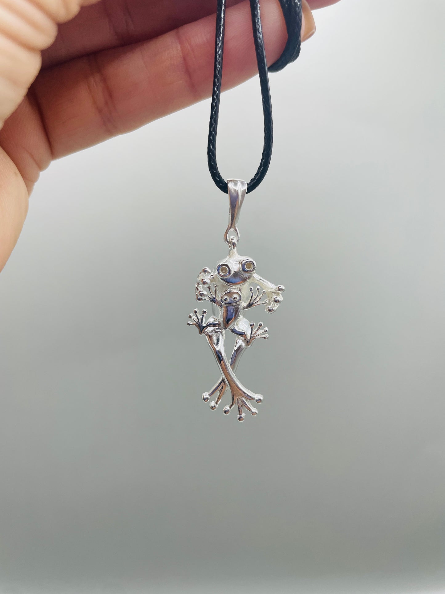 Hugging Tree Frogs Pendant, 925 Sterling Silver