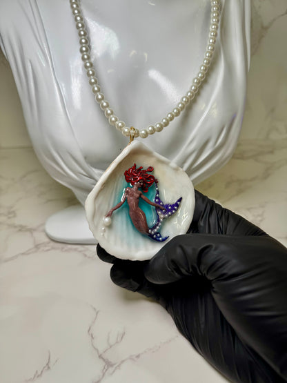 Morena Mermaid Necklace Handmade Brown-Skinned Mermaid Necklace Encapsulated in Real Shell with UV Resin on Pearl Strand