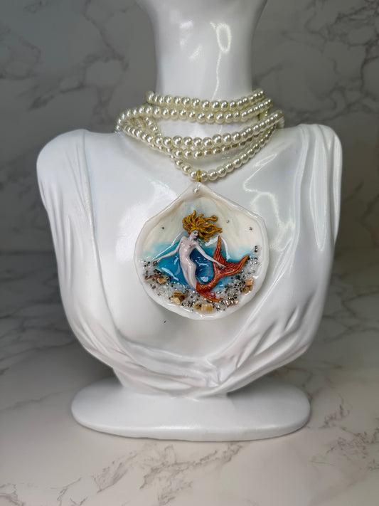 Notos Mermaid Sea Shell Necklace  – Mermaid in Shell with UV Resin