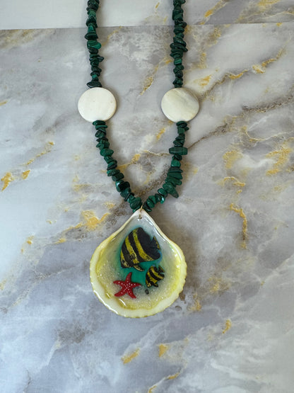 Spadefish With Green Glass Crystals Necklace Resin‑Encased Shell Collection Shell Necklaces, Epoxy Resin Necklace