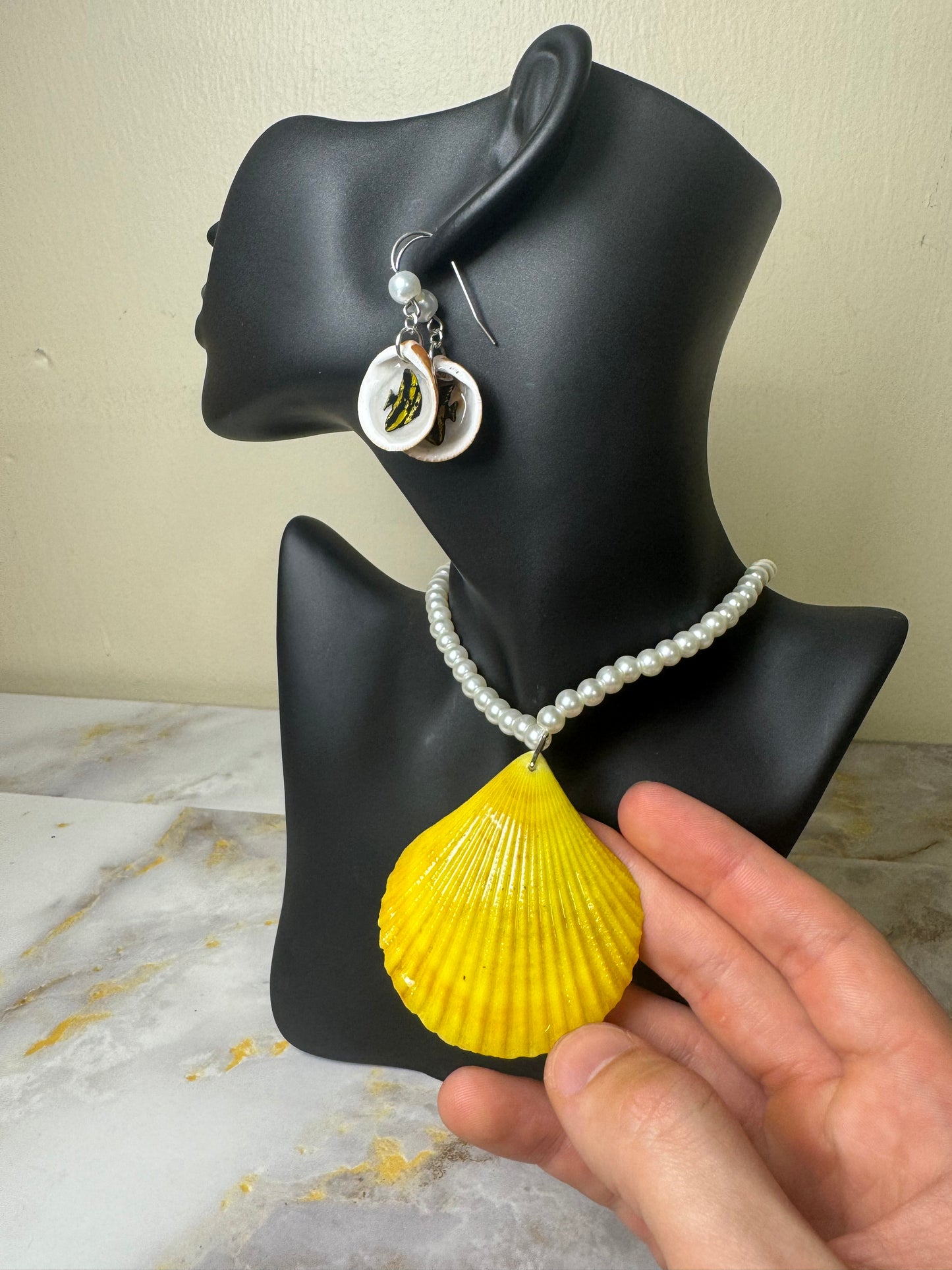 Spadefish Resin‑Encased Shell Collection Shell Necklaces Sea Necklaces Epoxy Resin Necklace and Earrings Jewelry Set Spadefish and Shell