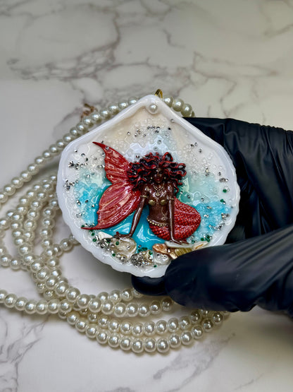 Zonda Mermaid Sea Shell Necklace  – Mermaid in Shell with UV Resin