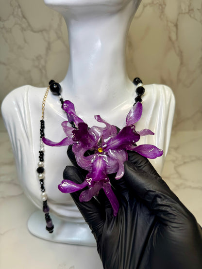 Unidas en Flor Real Preserved Flower Necklace & Hair Clip | Handmade Botanical Jewelry | Multifunctional Floral Art