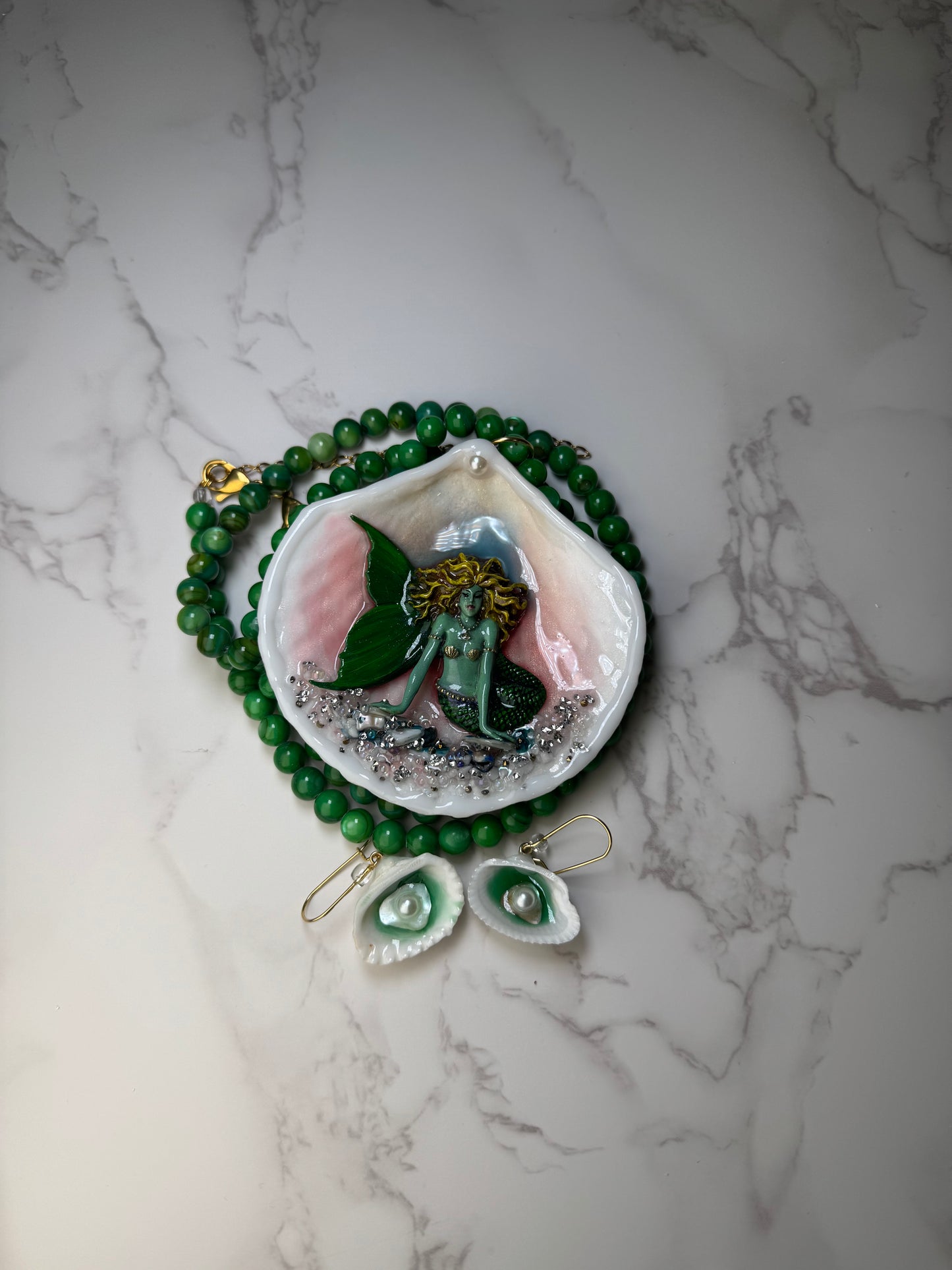 Luz Mermaid Sea Shell Necklace Set – Mermaid in Shell with UV Resin