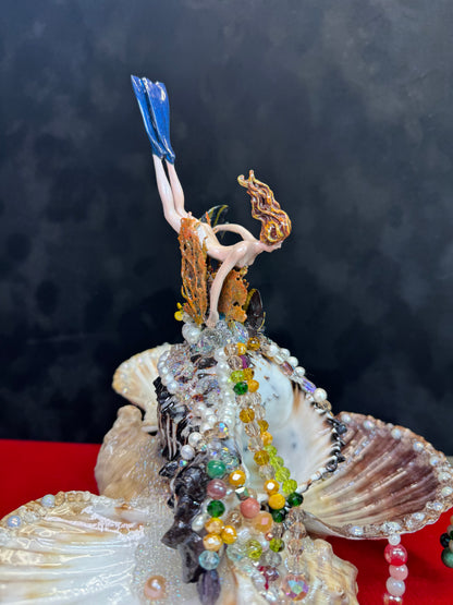 Natural Seashell Jewelry Box | Handmade Coastal Decor with Metal Pieces and Freshwater Pearls