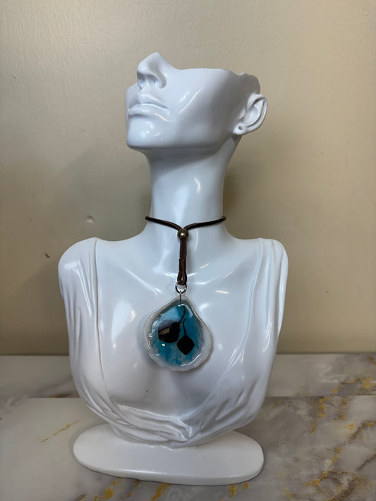 Double Sting Ray Resin‑Encased Shell Collection Shell Necklaces Sea Necklaces Epoxy Resin Necklace