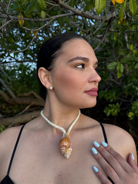 Dual Seashell Pearl Rope Necklace