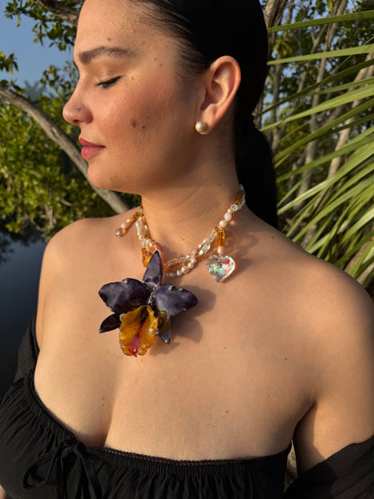 Midnight Aurora Cattleya Golden Cattleya Orchid Necklace – Freshwater Pearls, Crystal Beads & Clear Crystal Heart Pendant