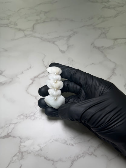 4 Pearls White Conch Hair Pin