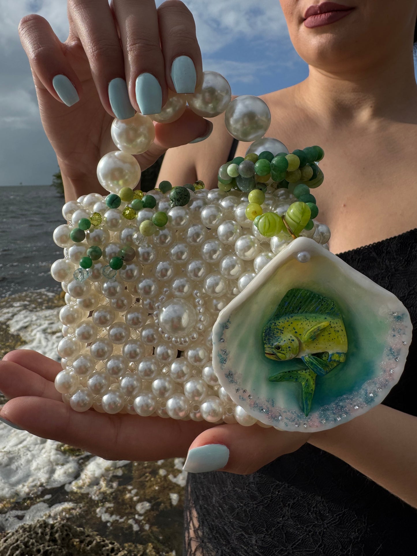 Verano-Pearl Seashell Mahi Charm Necklace Purse