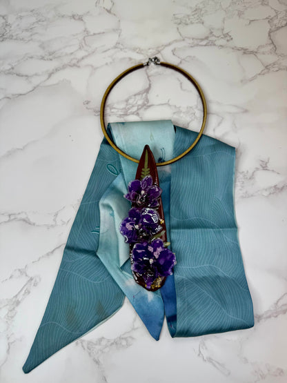 Natural green Leaf Preserved in resin with flowers with Beautiful Scarf & leather necklace