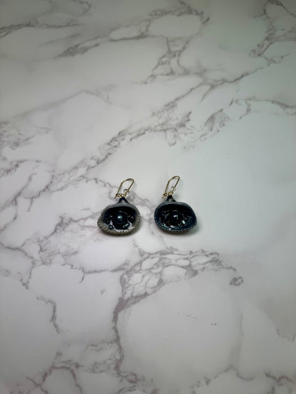 Nereida pearl black earrings