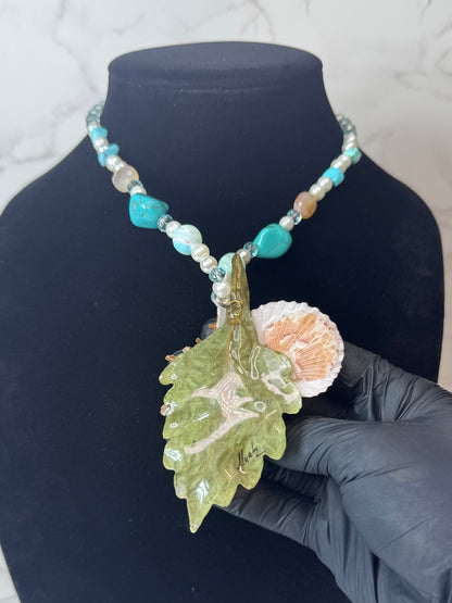 4 Natural green Leaf Preserved in resin with sea shells with Beautiful Scarf & leather necklace