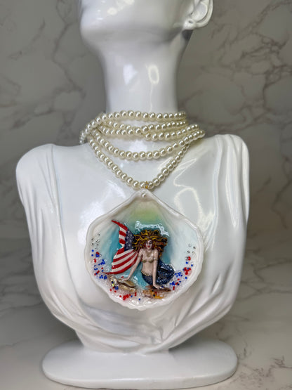 Mistral Mermaid Sea Shell Necklace  – Mermaid in Shell with UV Resin