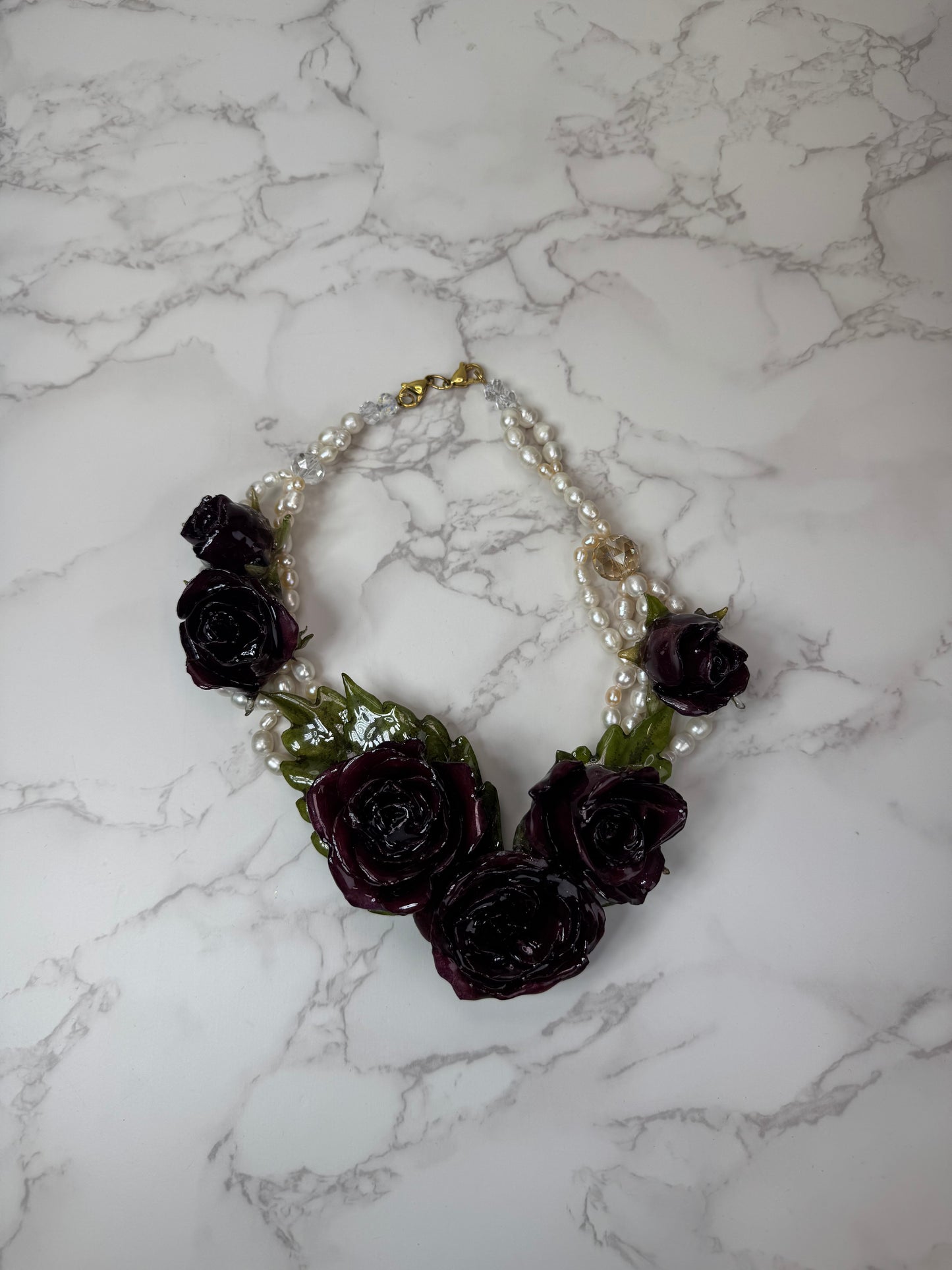 1 Amélie Eternal Rose – Real Red Rose in UV Resin & Freshwater Pearl Necklace | Handmade Floral Jewelry | Made in USA
