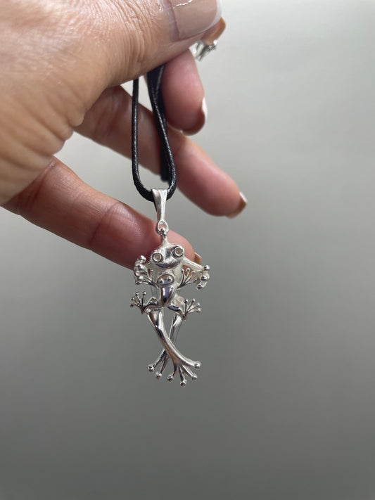 Hugging Tree Frogs Pendant, 925 Sterling Silver