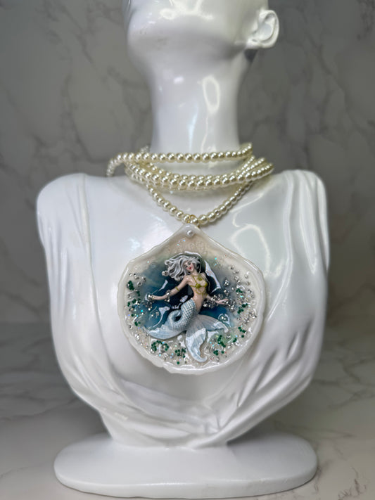 The Frost Mermaid – Pearl Queen of the Deep