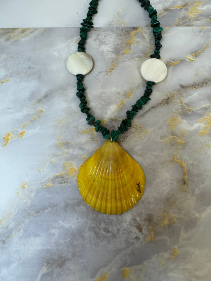 Spadefish With Green Glass Crystals Necklace Resin‑Encased Shell Collection Shell Necklaces, Epoxy Resin Necklace