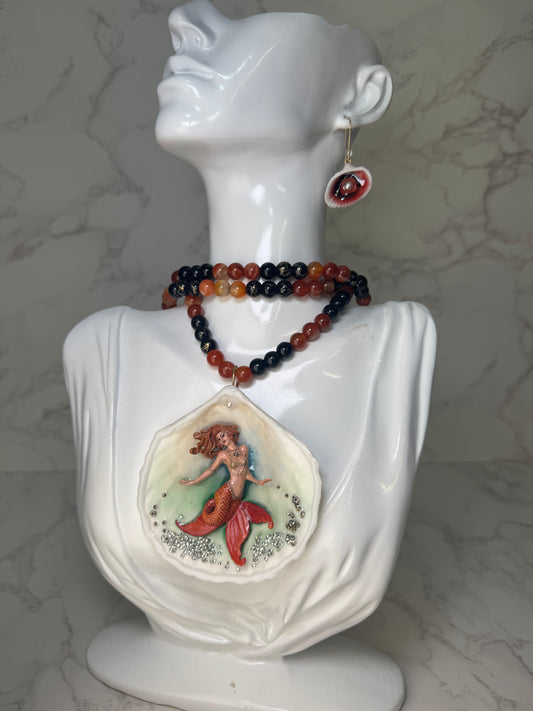 Gema Mermaid Sea Shell Necklace Set– Mermaid in Shell with UV Resin