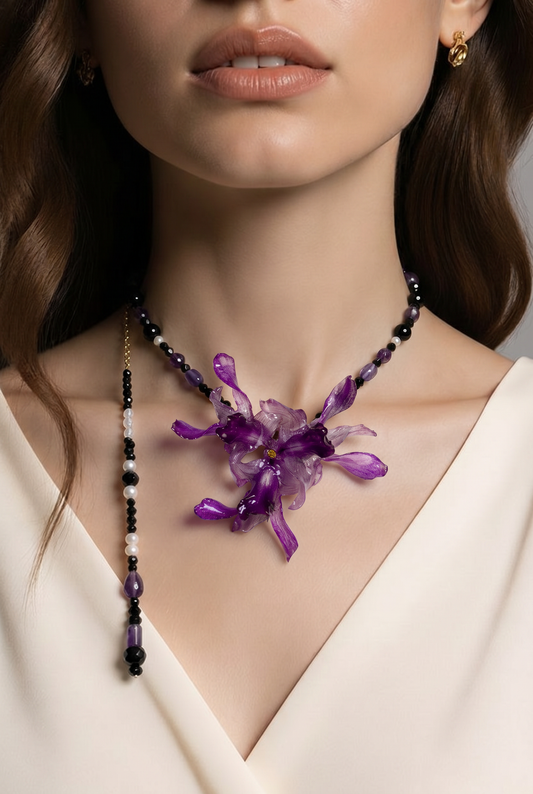Unidas en Flor Real Preserved Flower Necklace & Hair Clip | Handmade Botanical Jewelry | Multifunctional Floral Art
