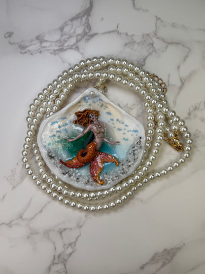 Siroka Mermaid Sea Shell Necklace  – Mermaid in Shell with UV Resin