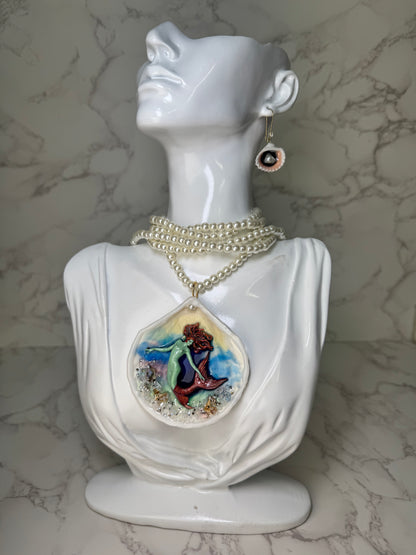 Sol Mermaid Sea Shell Necklace Set – Mermaid in Shell with UV Resin
