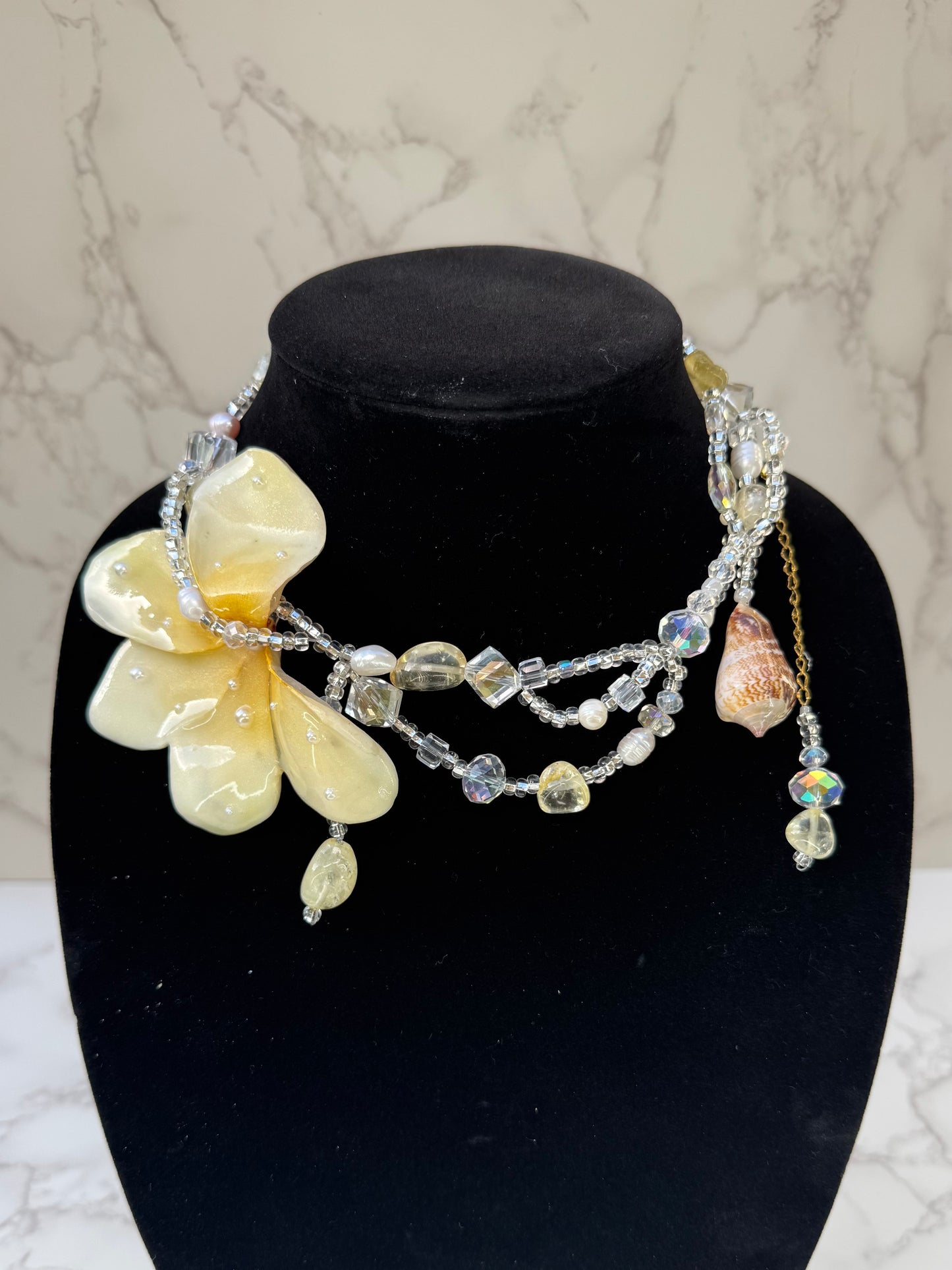 Ocean Pearl Plumeria White & Light Yellow Plumeria Necklace – Clear & Soft Yellow Crystal Beads with Small Seashell