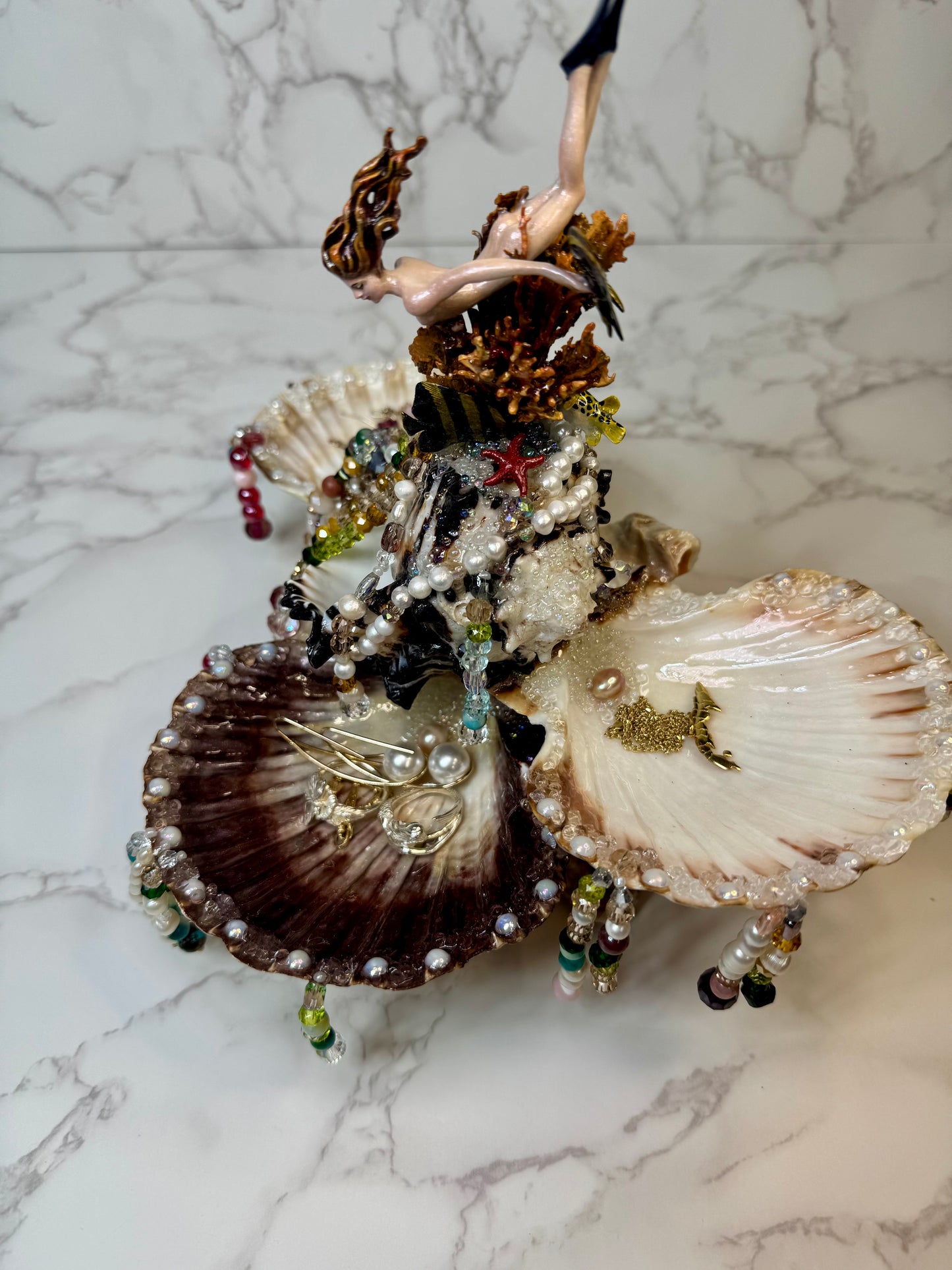 Natural Seashell Jewelry Box | Handmade Coastal Decor with Metal Pieces and Freshwater Pearls