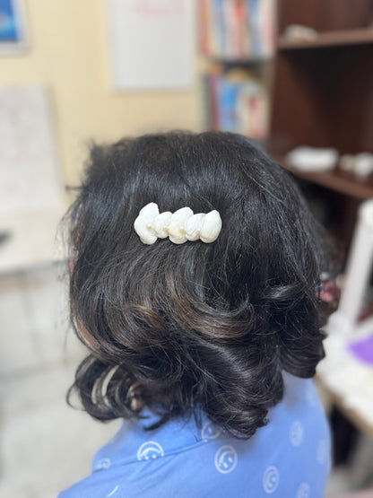 4 Pearls White Conch Hair Pin