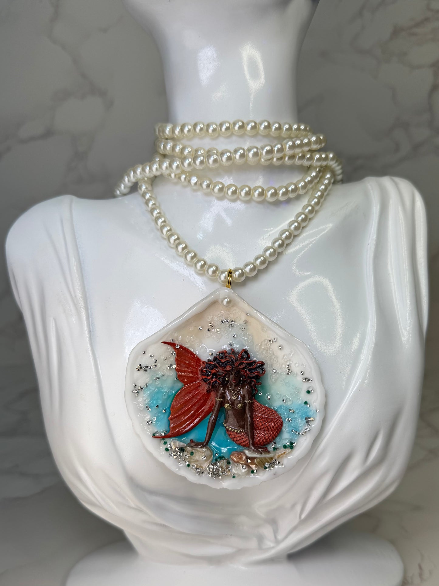 Zonda Mermaid Sea Shell Necklace  – Mermaid in Shell with UV Resin