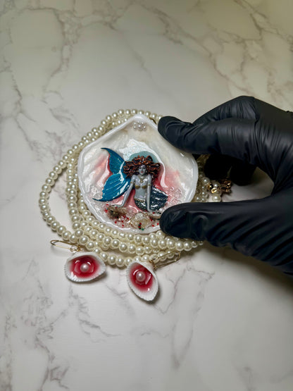 Marina Mermaid Sea Shell Necklace Set– Mermaid in Shell with UV Resin