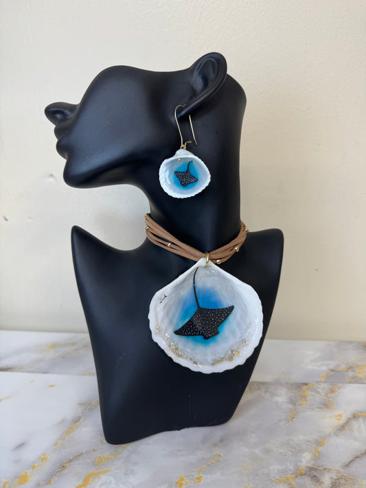 Manta Ray Resin‑Encased Shell Collection Shell Necklaces, Epoxy Resin Necklace with earrings