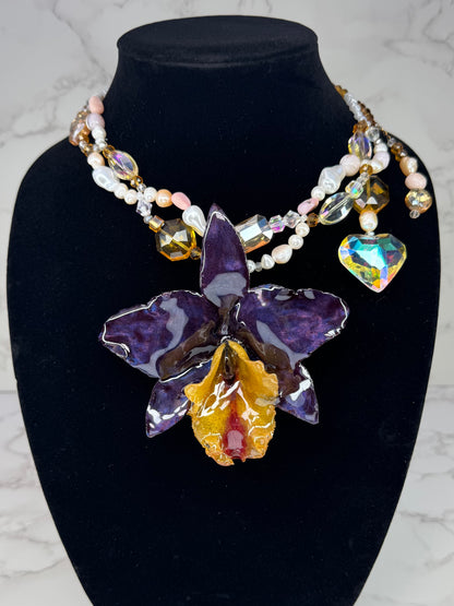 Midnight Aurora Cattleya Golden Cattleya Orchid Necklace – Freshwater Pearls, Crystal Beads & Clear Crystal Heart Pendant