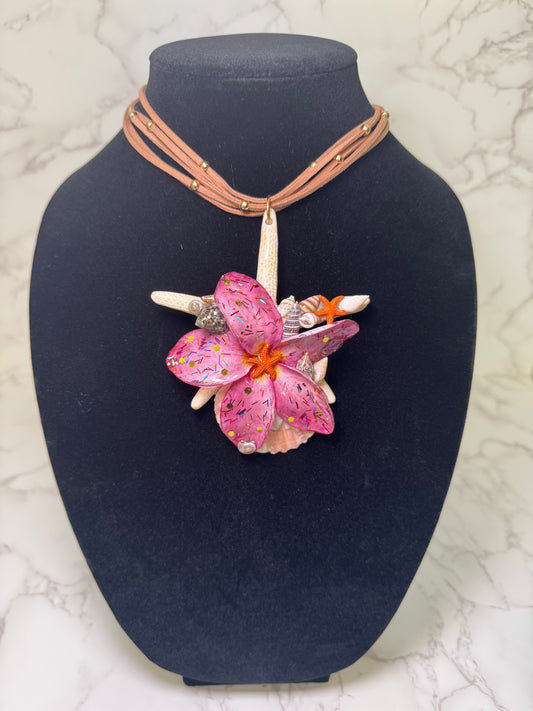 Petalo De Marea Natural Starfish Ocean Pendant – Encapsulated in UV Resin with Marine Elements.
