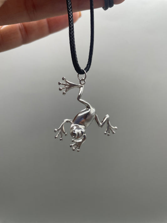 Hanging Tree Frog Necklace, Sterling Silver