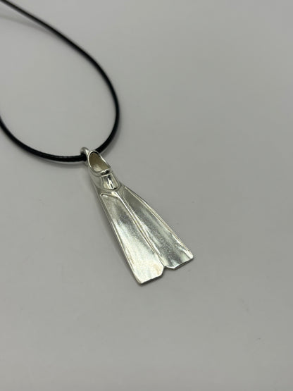 Medium Diving fin,  fisherman, 3D pendant