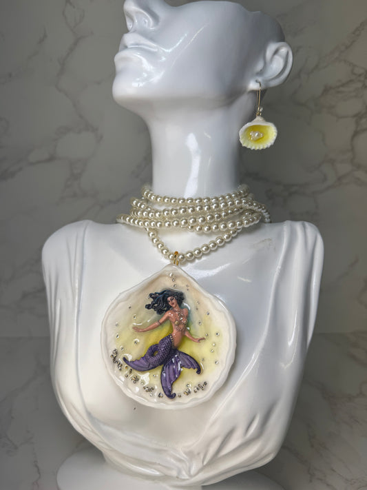 Ola Violet Tail Mermaid Sea Shell Necklace Set – Mermaid in Shell with UV Resin
