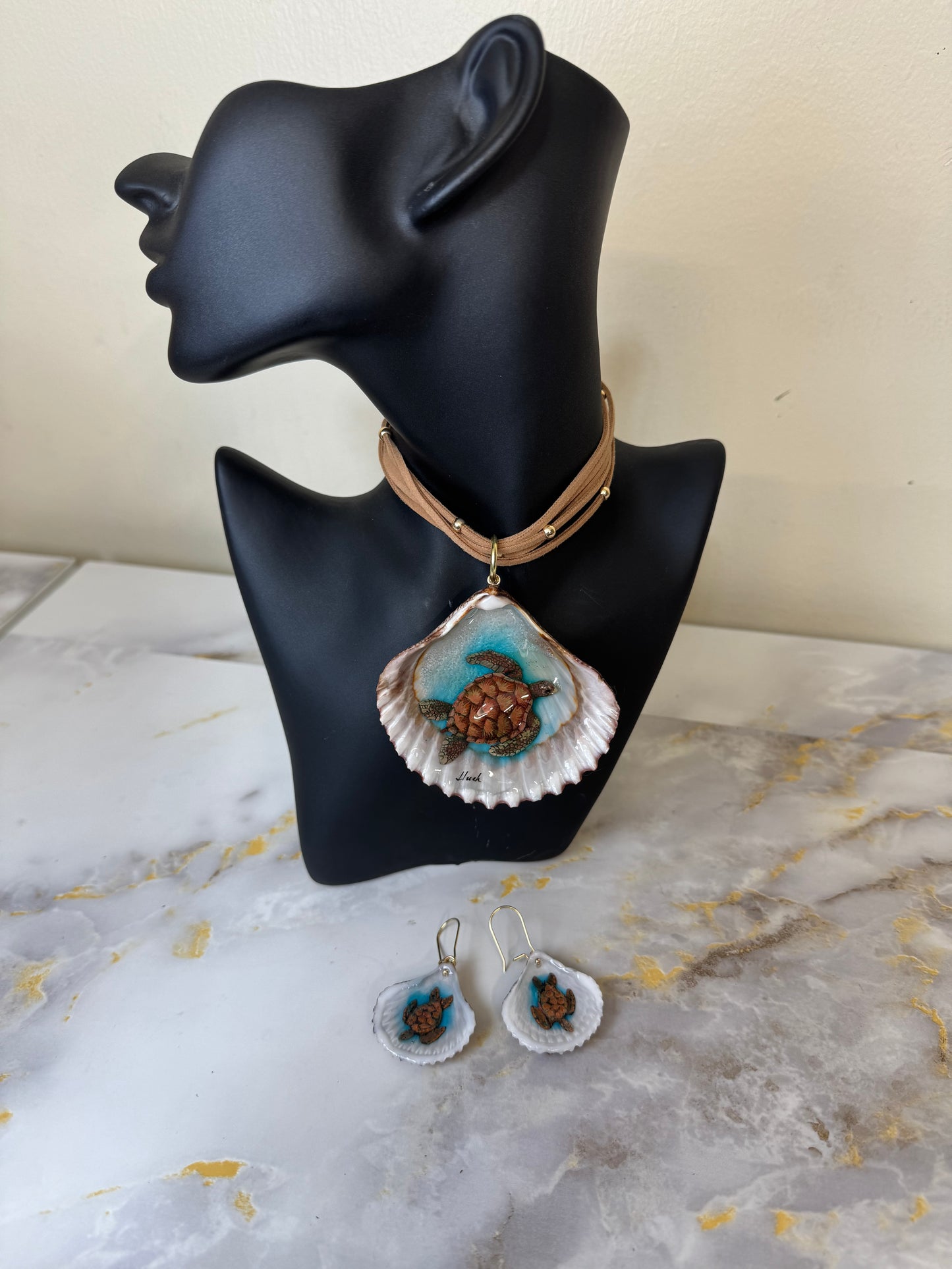 Sea Turtle Resin‑Encased Shell Collection Shell Necklaces Sea Necklaces Epoxy Resin Necklace with Earrings