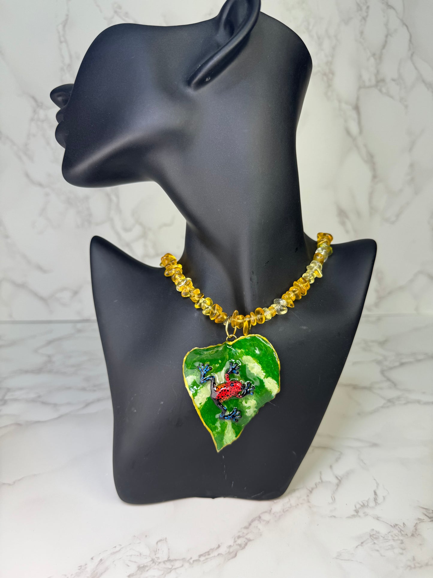 Rainforest Frog Glow