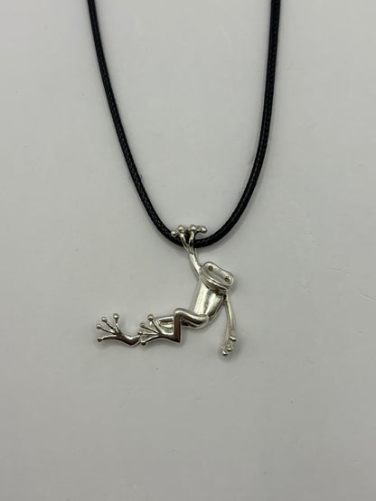 Happy Tree Frog Necklace, 3D pendant