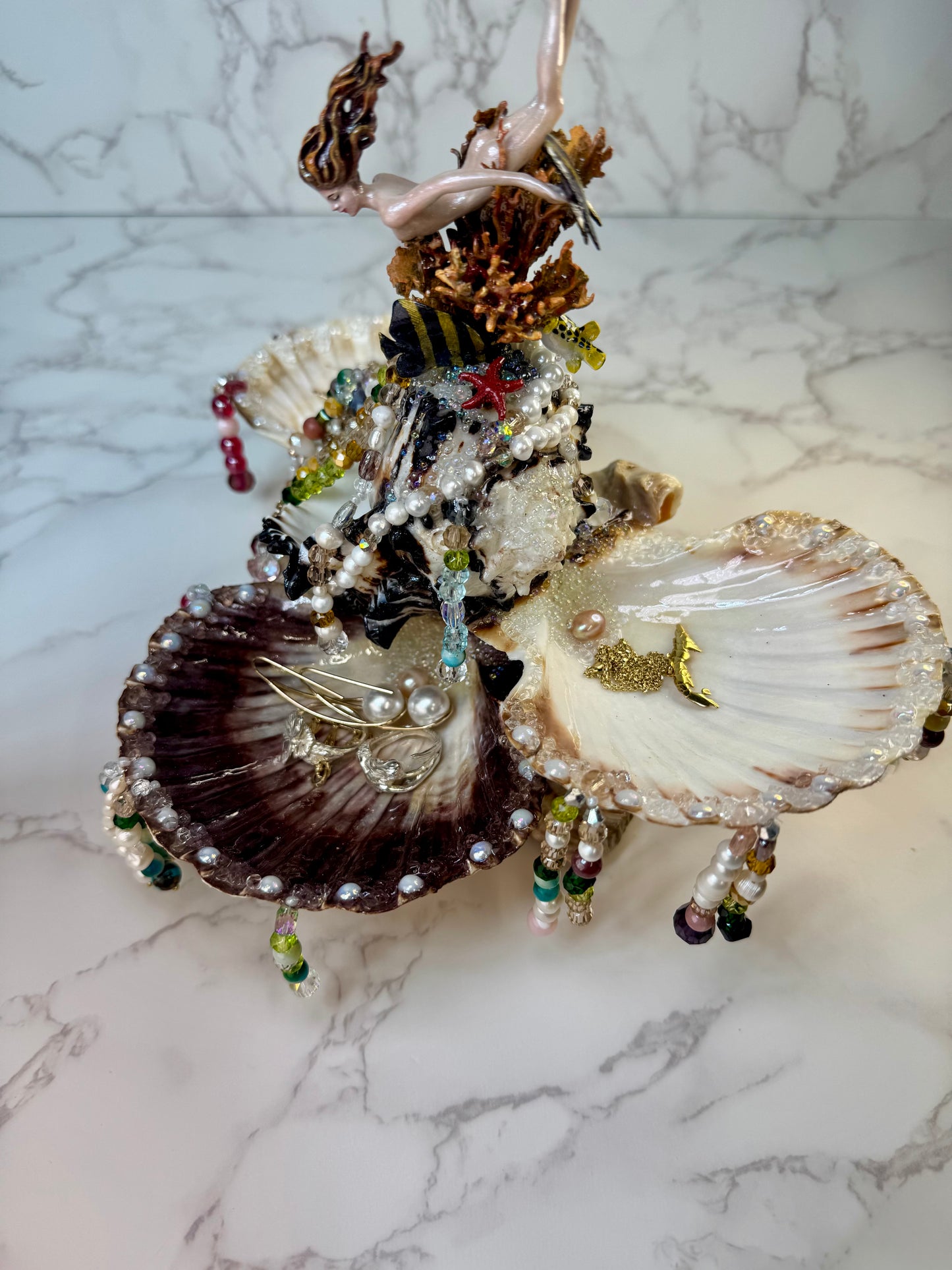 Natural Seashell Jewelry Box | Handmade Coastal Decor with Metal Pieces and Freshwater Pearls