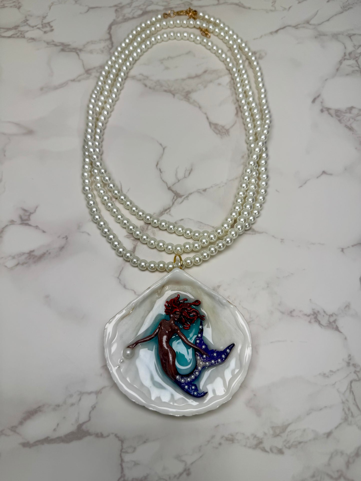 Morena Mermaid Necklace Handmade Brown-Skinned Mermaid Necklace Encapsulated in Real Shell with UV Resin on Pearl Strand